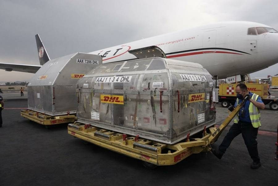 Llegó a México un lote con 487 mil 500 vacunas de Pfizer