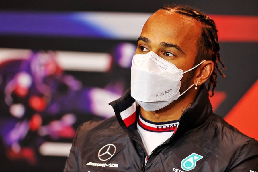 Hamilton, siete puntos arriba de Verstappen antes de Emilia-Romaña