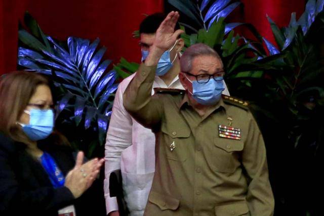 Raúl Castro confirma su renuncia como jefe del Partido Comunista de Cuba