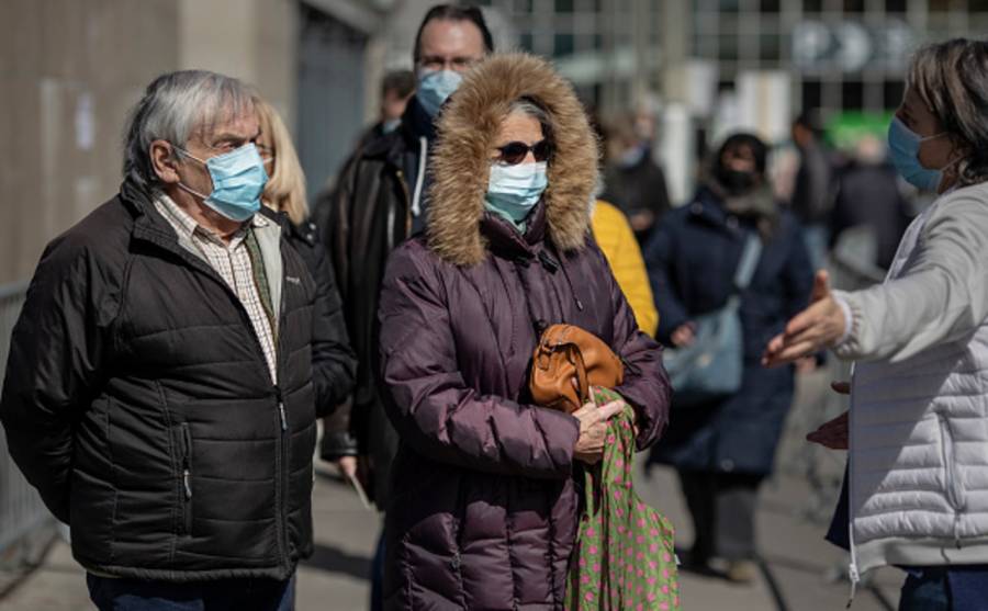 Francia establece una cuarentena obligatoria para los viajeros