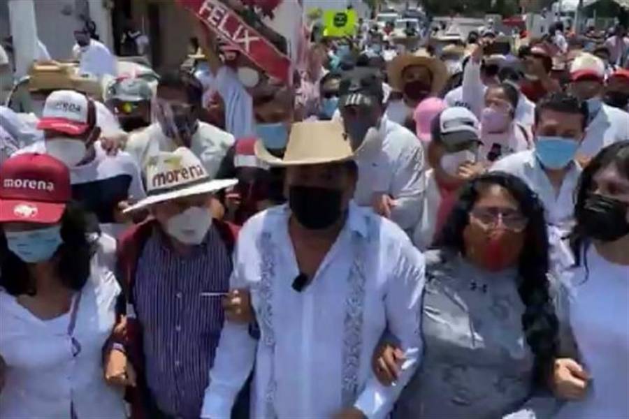 Félix Salgado arriba al INE para impugnar; anuncia que acusará en SCJN a consejeros