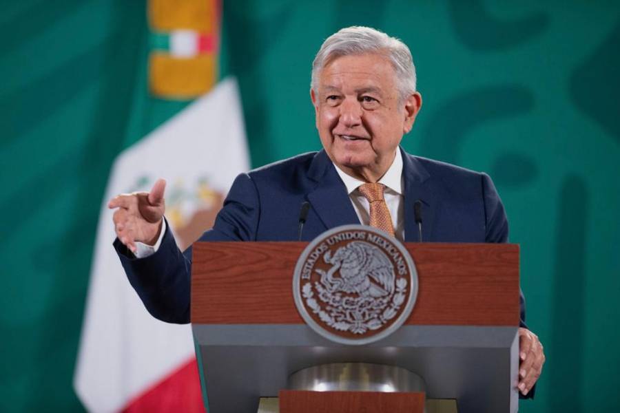 Gobierno entrega ayuda a gobiernos más pobres, dice AMLO pese a veda electoral