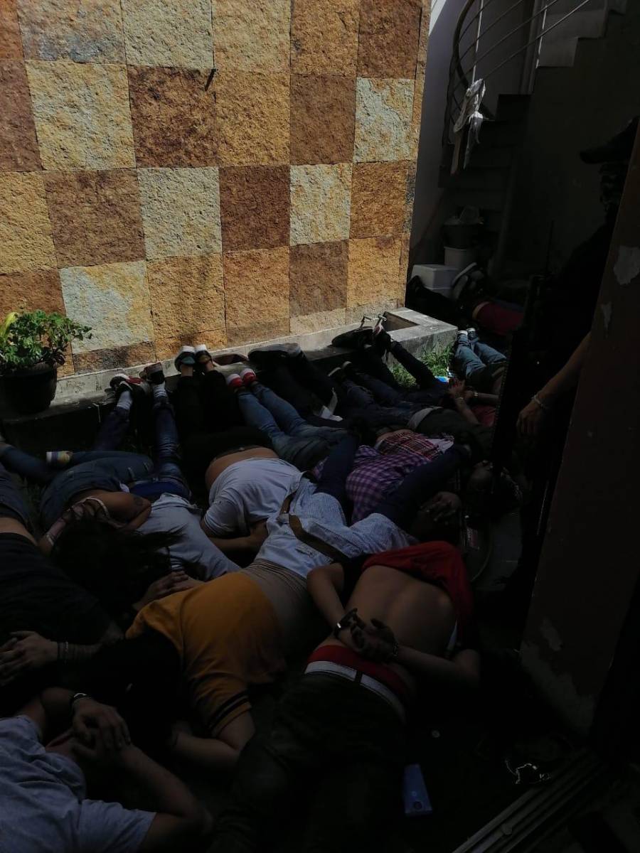 Decenas de detenidos y 3 muertos, deja balacera en la colonia Chapalita en Guadalajara, Jalisco