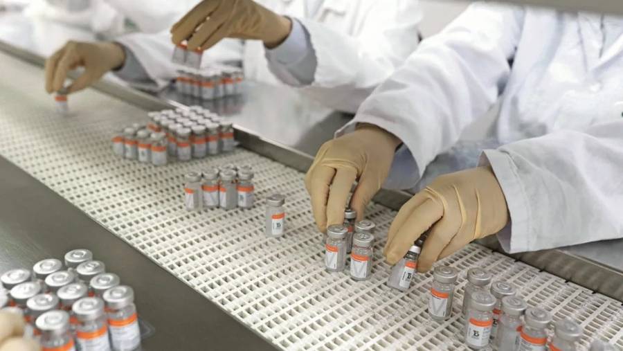 Ganan farmac&eacute;uticas 152 mil mdd durante la pandemia