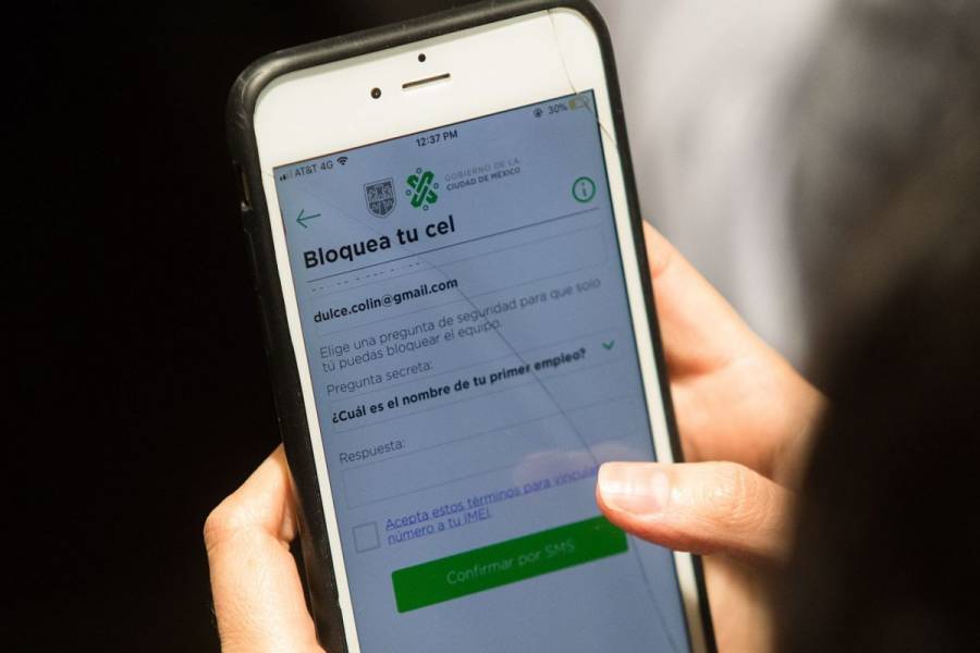 Juez concede cinco suspensiones más contra padrón de telefonía móvil