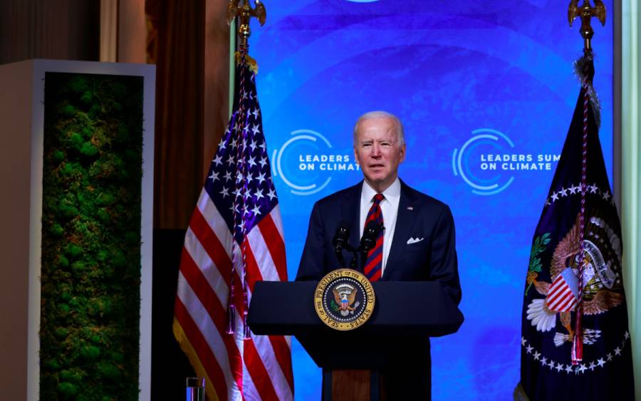 Biden anuncia reducci&oacute;n de emisiones de carbono hasta en un 52%
