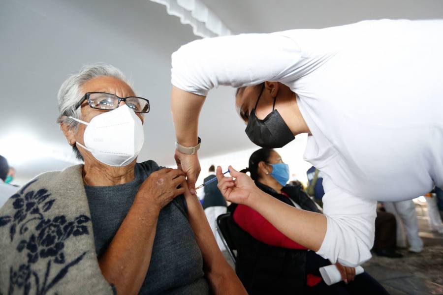 Segunda dosis contra COVID-19 podría aplicarse la próxima semana en Iztapalapa, Tlalpan y GAM