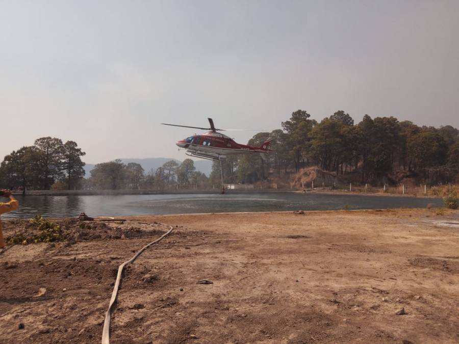 Brigadistas y Grupo Relámpagos combaten incendios en municipios de Edomex