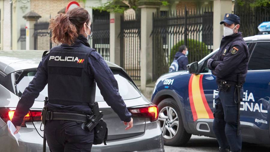 Investigan a hombre con covid-19 por contagiar a 22 personas