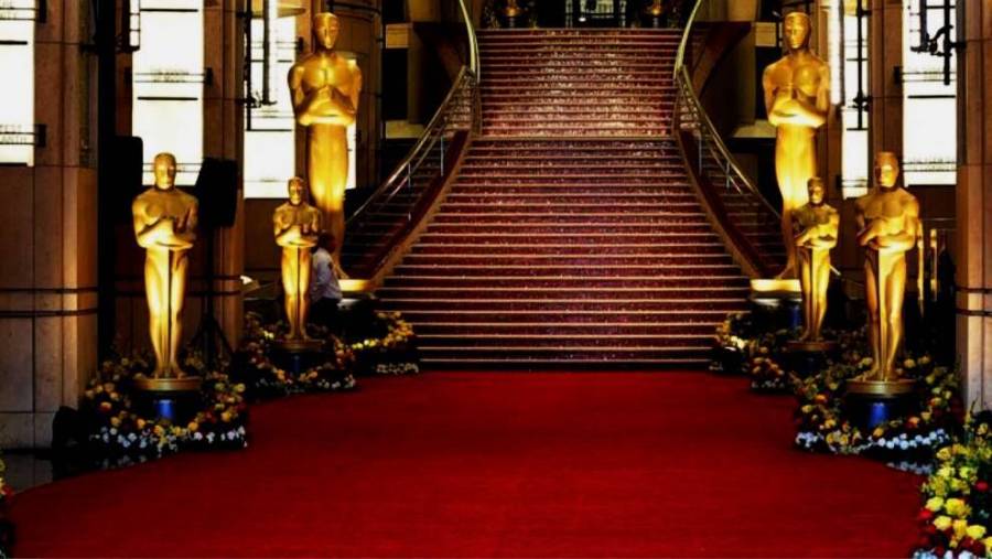 Los mejores looks de la alfombra roja de los Oscar 2021