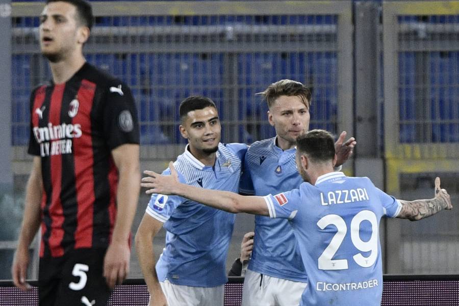 Milan cae ante Lazio y queda fuera de puestos de Champions