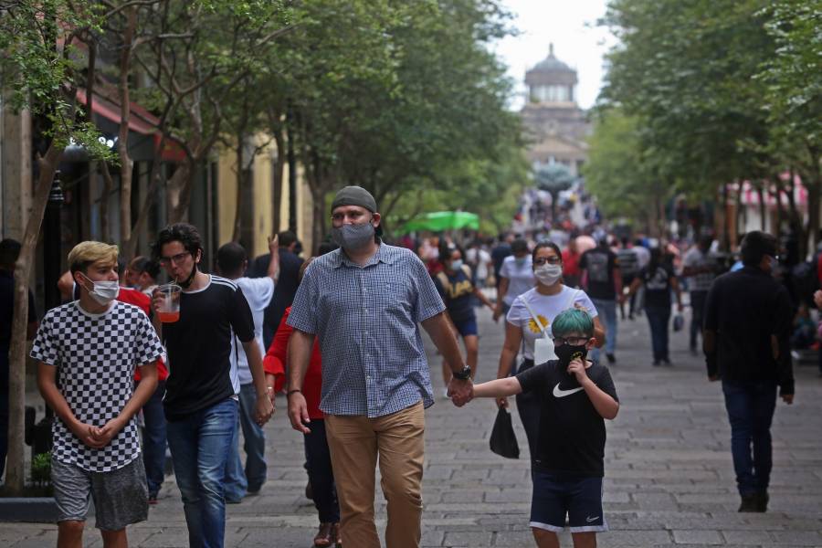 Jalisco regresa a verde e inicia vacunación de personal educativo