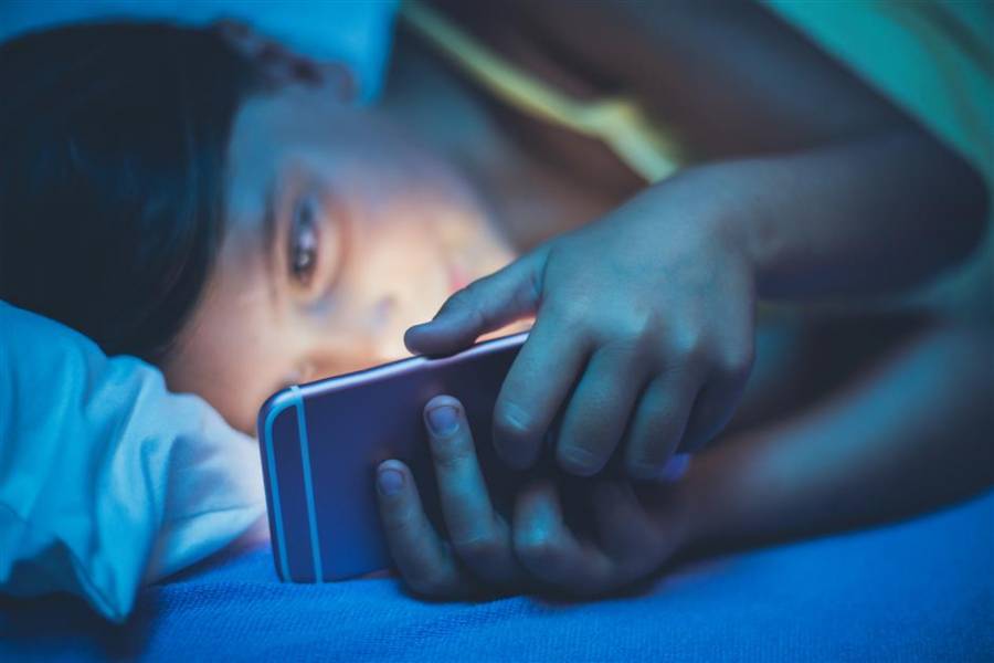 ¿El modo nocturno en el smartphone realmente ayuda a mantener el sueño?