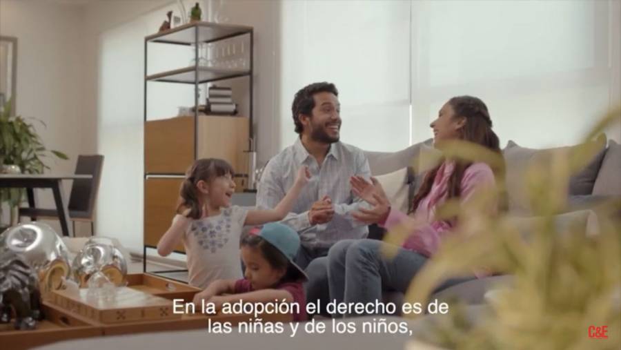 Tachan de censura la orden del INE que retira los spots del PES contra aborto y adopción homoparental