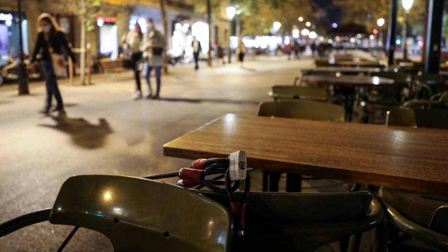 Francia abrirá restaurantes y lugares culturales progresivamente