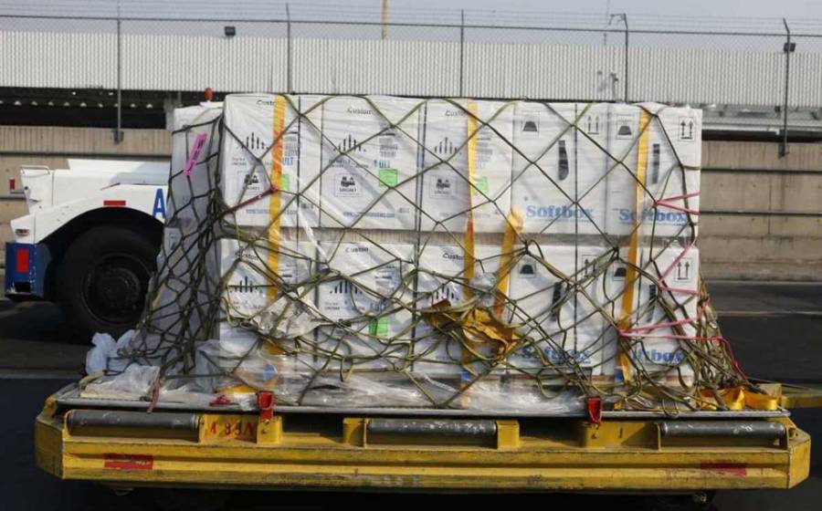 Llegan a la CDMX 563 mil 940 dosis de la vacuna contra la COVID-19 de Pfizer
