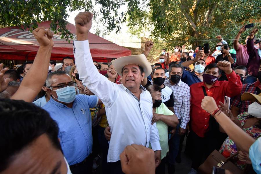 Salgado Macedonio anuncia que retoma sus labores en el Senado