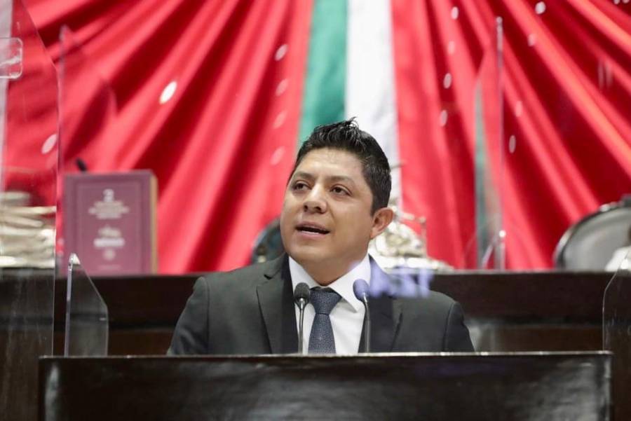 Ricardo Gallardo Cardona candidato a gubernatura de SLP a la cabeza en las encuestas