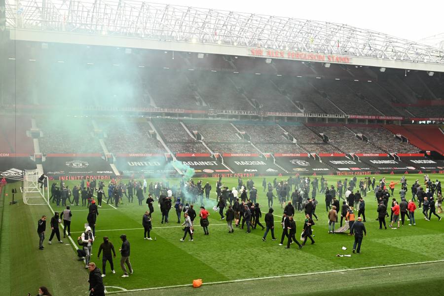 Aplazan el Manchester United vs Liverpool tras invasión de aficionados a Old Trafford