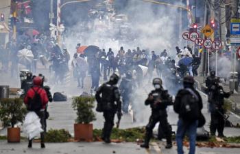 Al menos 19 muertos y 800 heridos en cinco d&iacute;as de disturbios en Colombia