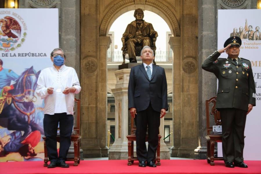 Encabeza AMLO ceremonia de Batalla de Puebla