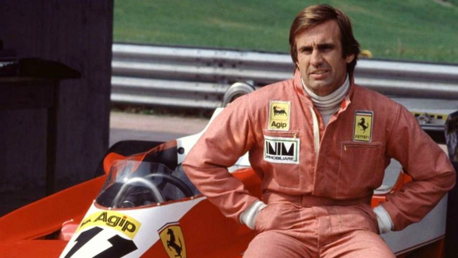 El senador y expiloto de F-1, Carlos Alberto 