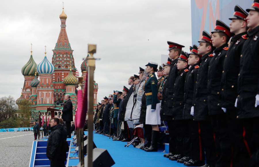 Advierte Putin sobre regreso del nazismo