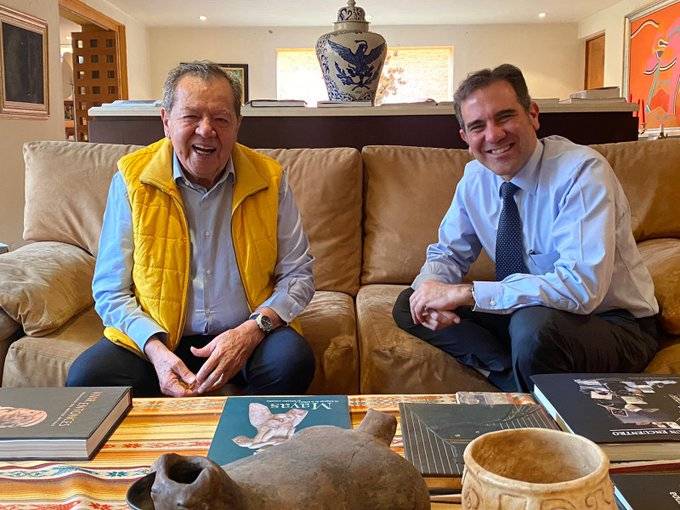 Almuerzan juntos Muñoz Ledo y Lorenzo Córdova