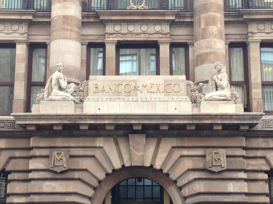 Banxico mantiene tasa de inter&eacute;s en 4%, el entorno es incierto