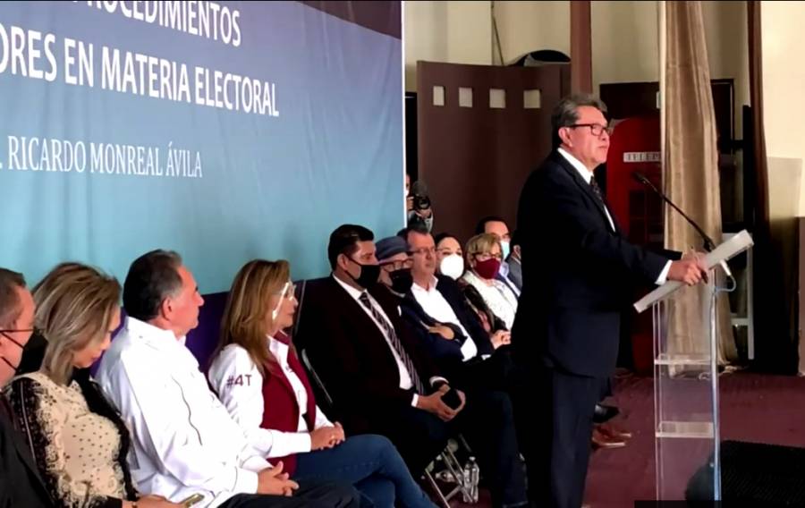 Pide Monreal a consejeros del INE no ser MP