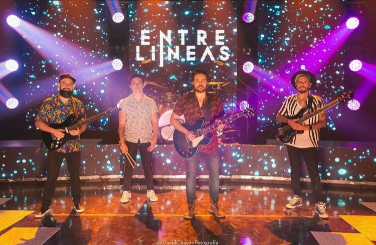 Entrel&iacute;neas estrena video de “Despi&eacute;rtame al llegar”