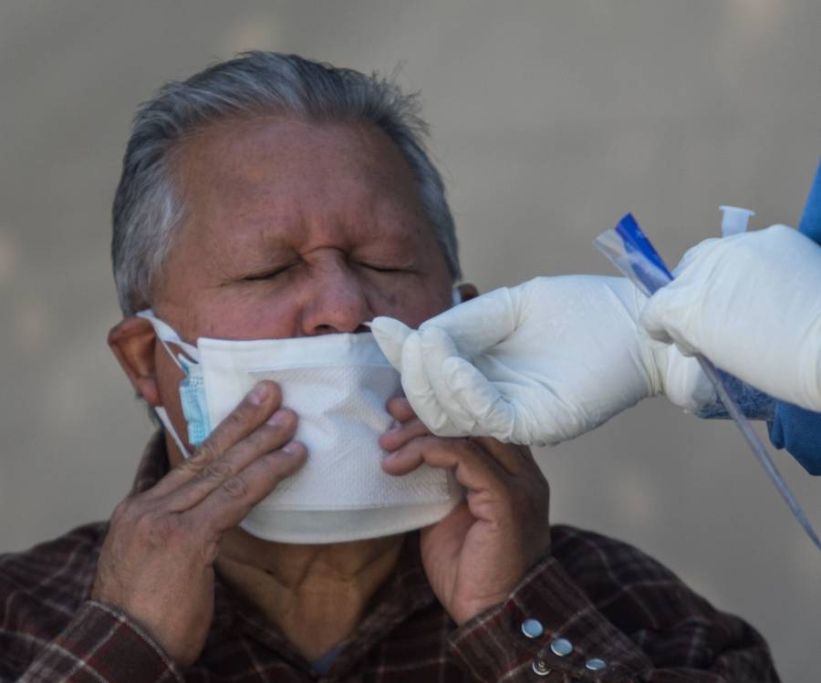 México reporta 2 millones 572 mil 052 casos estimados de COVID-19 y 220 mil 746 fallecidos