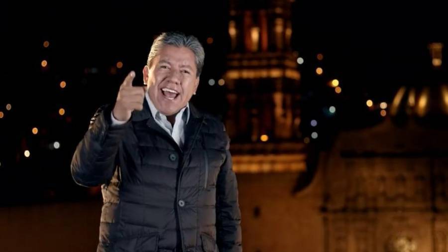 Respaldan 21 senadores a David Monreal