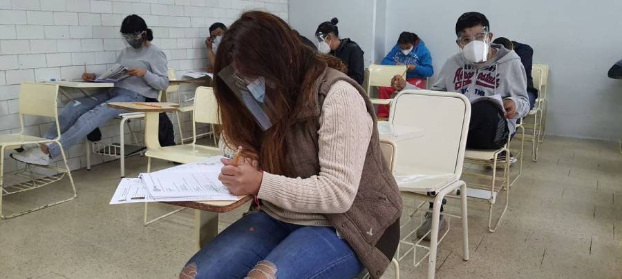 Inicia examen de admisión al IPN; participan más de 7 mil aspirantes