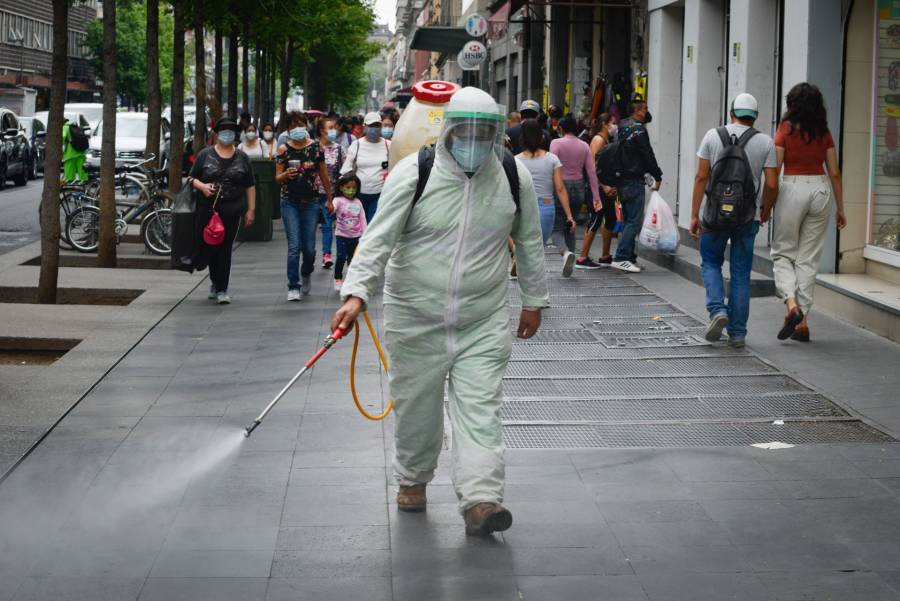 México reporta 2 millones 583 mil 046 casos estimados de COVID-19 y 221 mil 695 fallecidos