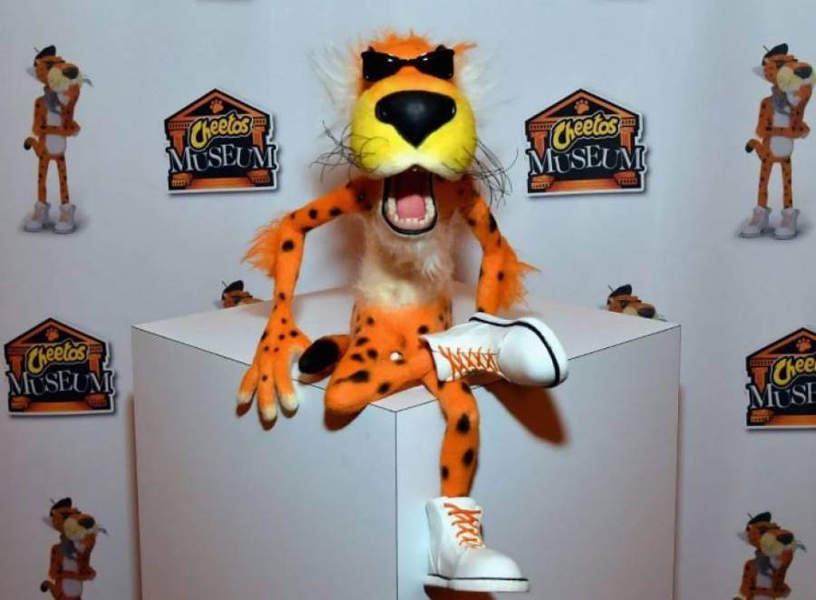 Avivan en Twitter experiencias paranormales de Chester Cheetos en Kidzania