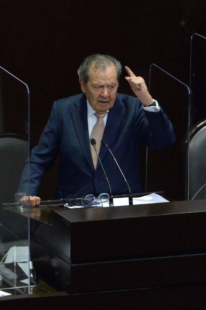 Pide Muñoz Ledo a legisladores dejar de obedecer órdenes de AMLO