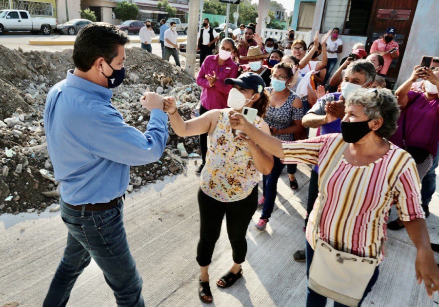 Participa gobernador de Tamaulipas en reunión de la Conago y supervisa obras por calles de Ciudad Victoria