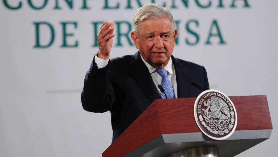 “No es tan grave”, dice AMLO a degradación de calificación aérea a México
