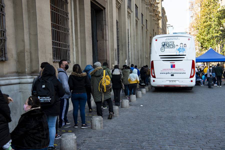Aprueba EMA vacuna de BioNTech/Pfizer en personas de 12 a 15 años