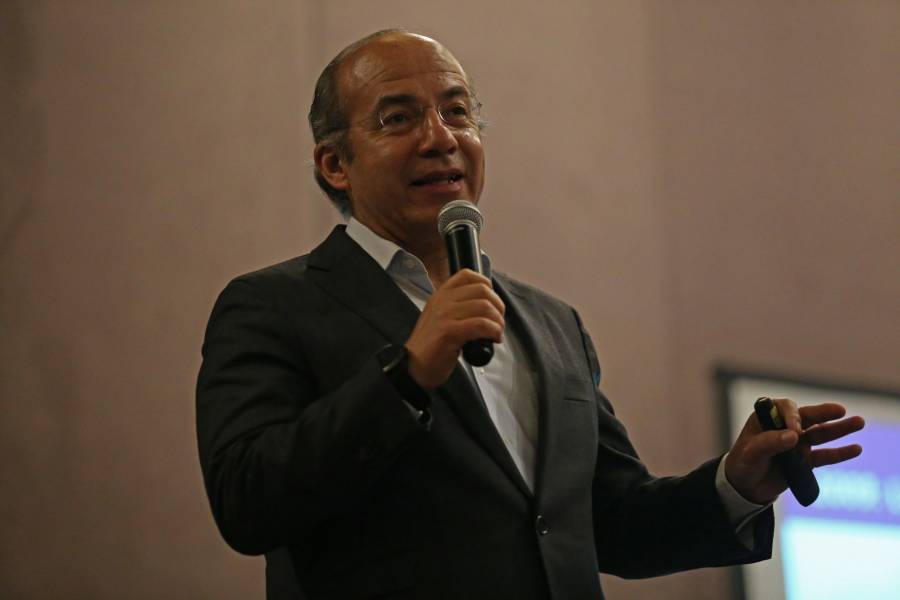 Panistas deberían declinar previo a elecciones: Felipe Calderón