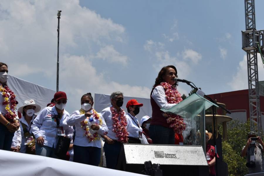 Realiza Dolores Padierna cierre masivo de campaña en el Monumento a la Revolución