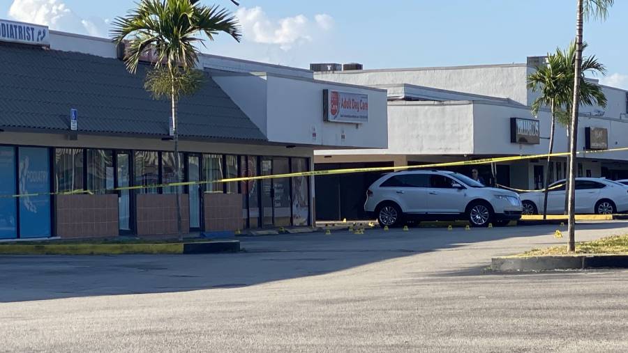Tiroteo en Miami deja dos muertos y 20 heridos