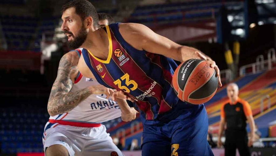 Micic y Larkin tumban al Barca y dan primer título de Euroliga  a Efes Estambul