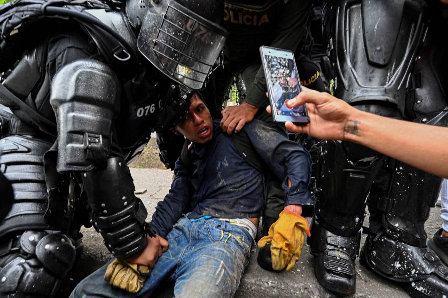 Piden investigar excesos de militares en Cali, Colombia