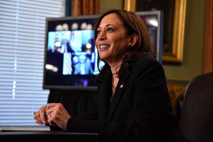 Invitan a Kamala Harris a diálogo con el Senado