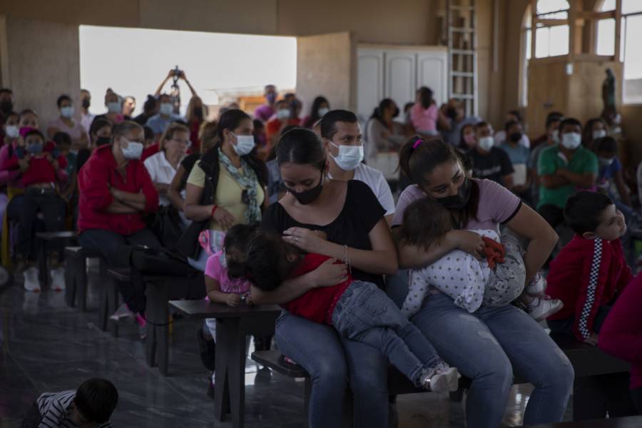 Ponen fin a programa que enviaba a México solicitantes de asilo en EEUU