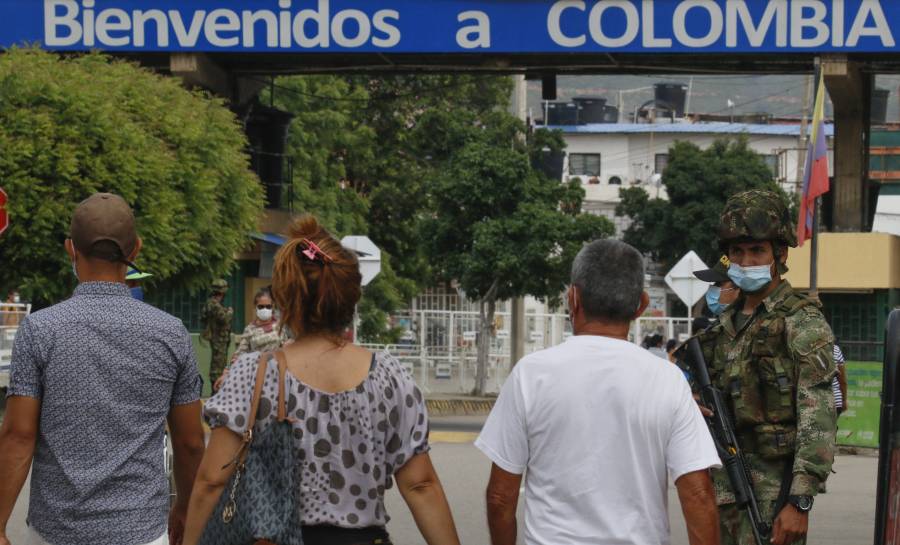 Tras 14 meses de cierre, Colombia reabre frontera con Venezuela