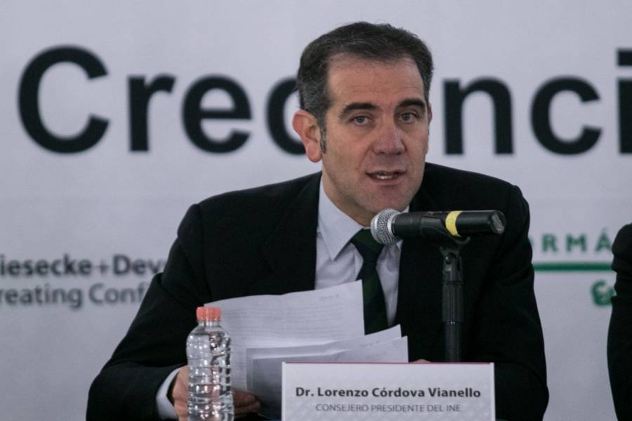 En defensa de la democracia no hay trincheras pequeñas: Lorenzo Córdova