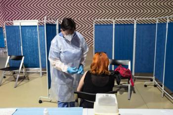 Italia comienza a vacunar contra Covid-19 a adolescentes de 12 a 15 a&ntilde;os